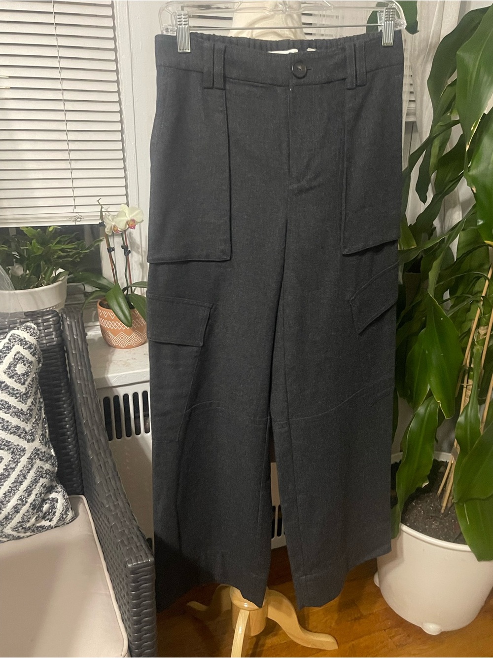 Vince Black Wide-Leg Cargo Pants